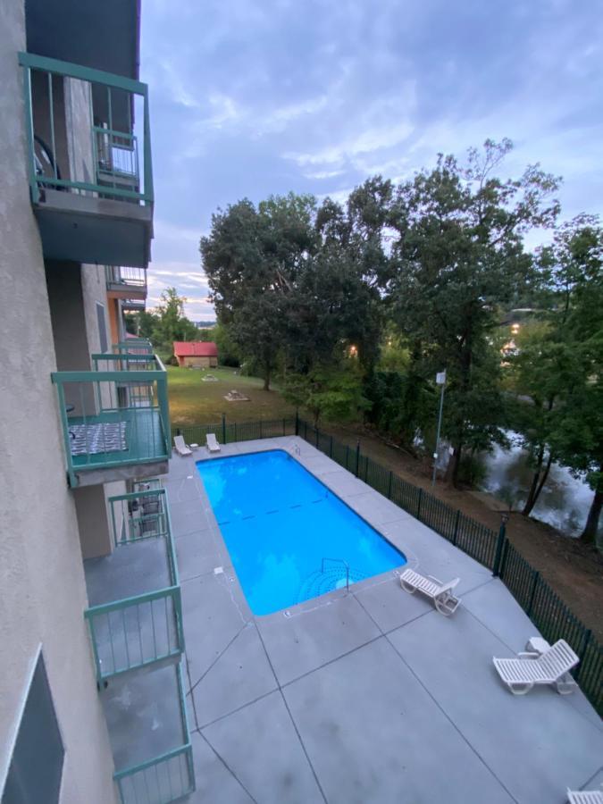 River Place Condos 609 1Bd, 2 Bath Пиджен-Фордж Экстерьер фото